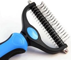 Professionele Ondervacht Kam Voor Hond En Kat S – Hondenborstel – Kattenborstel - Hondenkam –Anti Klit - Haarverwijderaar Voor Huisdieren - Pijnloos - Huisdiervriendelijk – Klittenkam - Voorkomt Haaruitval - Kleine Variant- Black Friday - Sinterklaas -Pet Care Verkoop 1200x1012 2