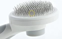 Merkloos Dierenborstel - Haarborstel Huisdieren - Borstel Voor Vacht Huisdier - Borstel Kat - Borstel Hond - Makkelijk Haar Verwijderen Met één Klik - Inclusief Speeltje - Kam Huisdier - Vachtverzorging - Massage -Pet Care Verkoop 1200x751