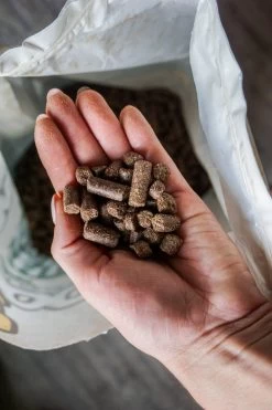 WOOOF Light 18KG - Geperst Light Hondenvoer - Geperste Ligh Hondenbrokken - Light Droogvoer 10 WOOOF Light 18KG - Geperst Light Hondenvoer - Geperste Ligh Hondenbrokken - Light Droogvoer -Pet Care Verkoop 800x1200 18